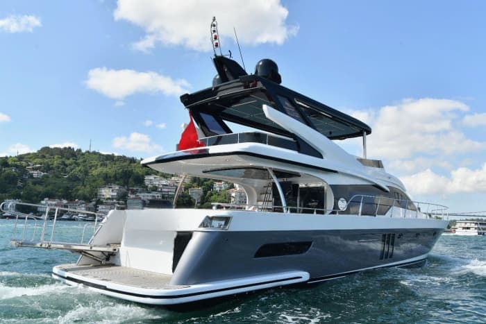 Junggesellen- und Junggesellinnenabschieds-Yacht-Erlebnis – Party in Sty