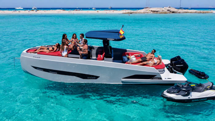 Sail to Formentera in a family motorboat, up to 12 people, includes: captain, drinks, towels, snorkeling, paddle surfing, fuel. This route €300