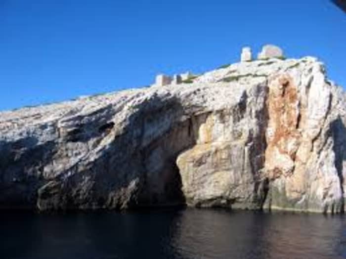Een dagvullende tour door NP Kornati met de luxe SuperRib30 - 700 pk.