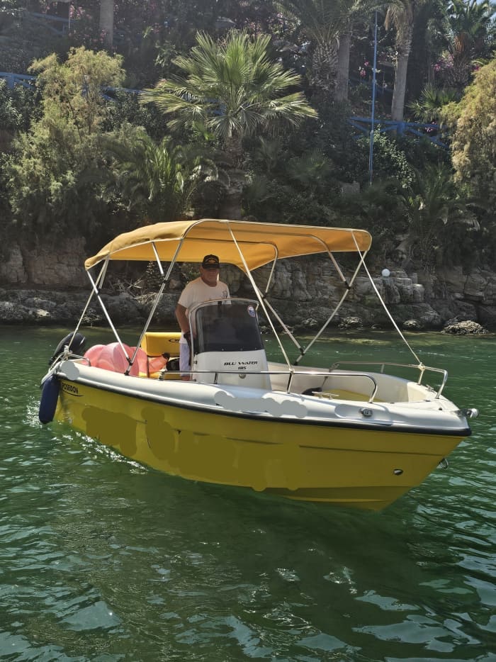 Halvdags båttur i Hersonissos med motorbåt