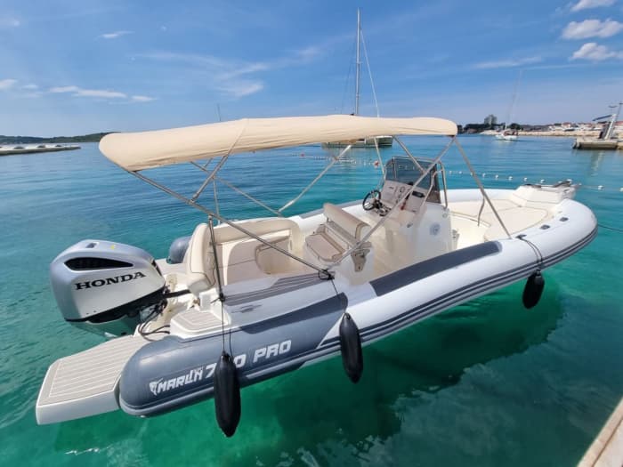 Private Blue Lagoon and Solta boat tour