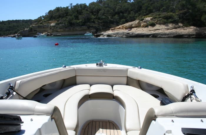Escapada fácil em Palma de Maiorca: um passeio de barco a motor de 3h30.