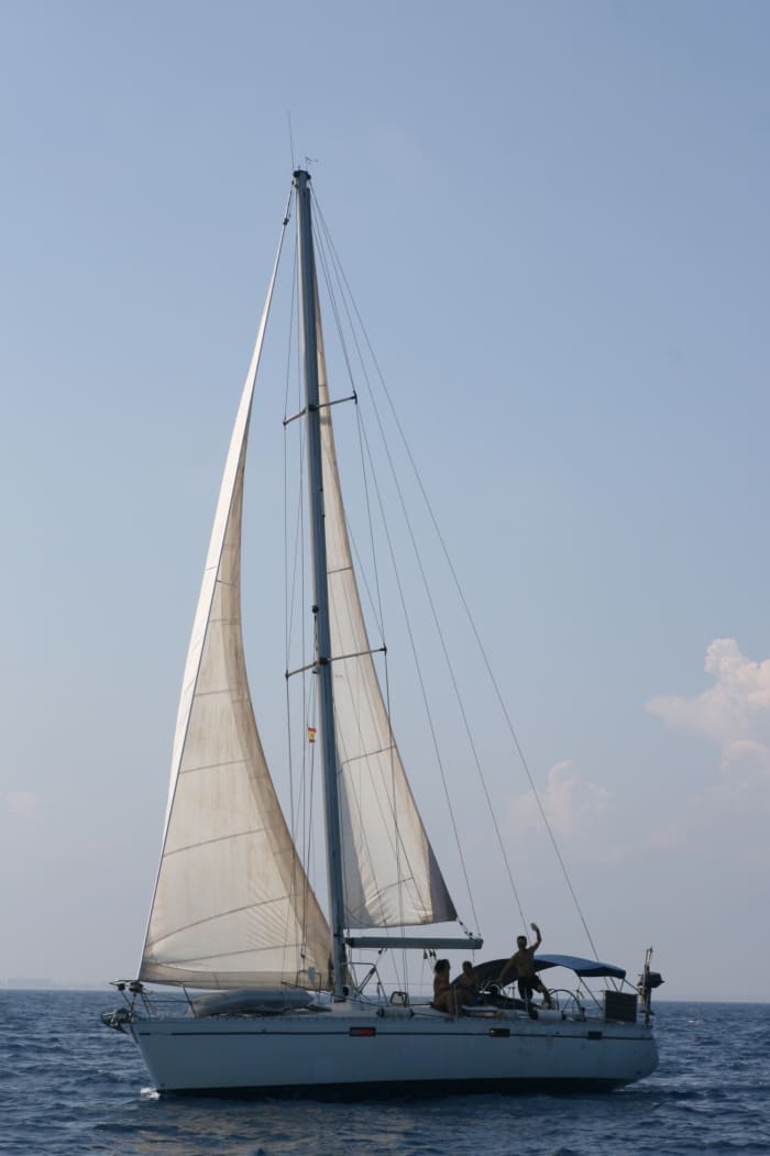 Relax in Saint-Cyprien: 9h of sun on a sailboat