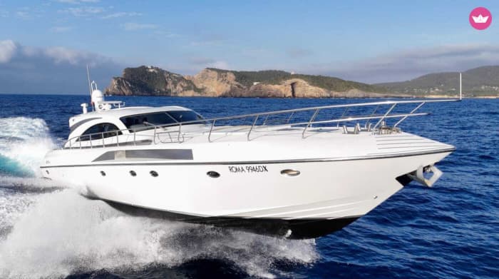 Ibiza en pleine effervescence : soleil, vitesse et escapades à Formentera