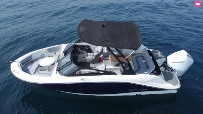 ¡Alquiler de barco por 2HS con actividades acuáticas incluidas! 💦 
Donut y wakeboard :)