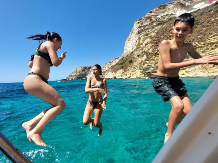 Avondmagie in Cagliari: zonsondergangserenade met aperitief aan boord