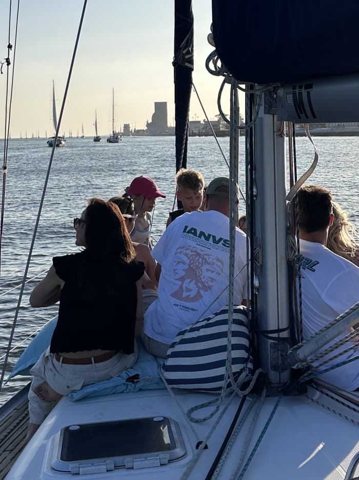 Passeio de barco privado em Lisboa