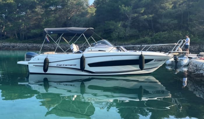 Discover Ajaccio on a day trip by motorboat