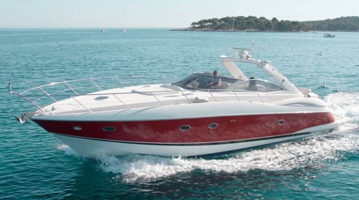 Un'esperienza al tramonto a bordo di uno yacht eccezionale – Golfe-Juan
