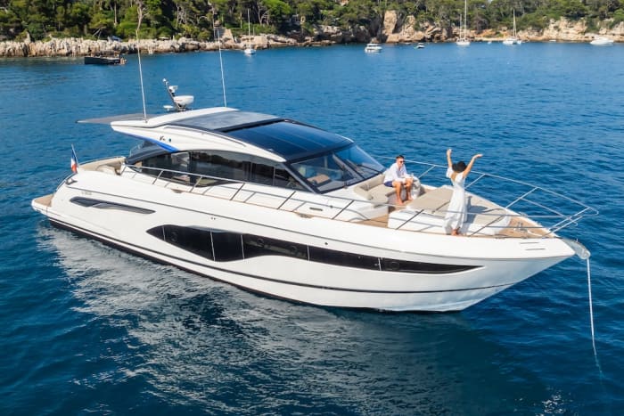 Glamorous Sunset cruise onboard Princess V60