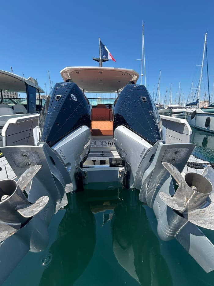 Découvrez Marseille comme jamais auparavant à bord d'un bateau à moteur