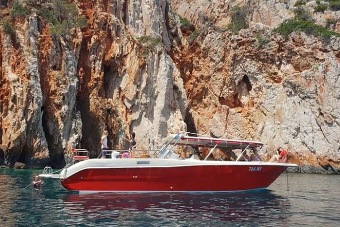 Hvar : visite privée de la grotte bleue et du hors-bord de Vis