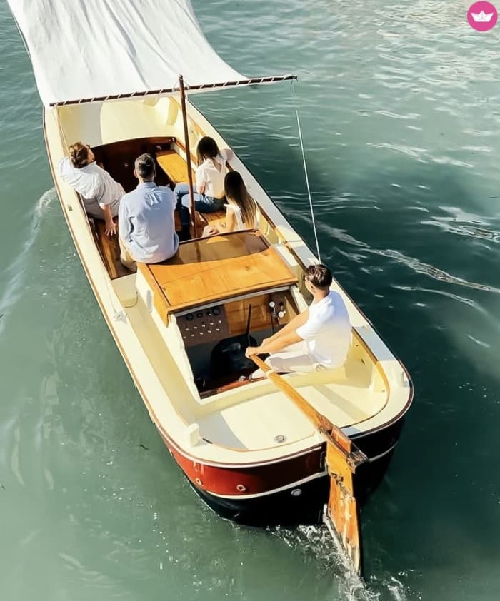 Venetian Magic: Island Tour aboard Tortuga