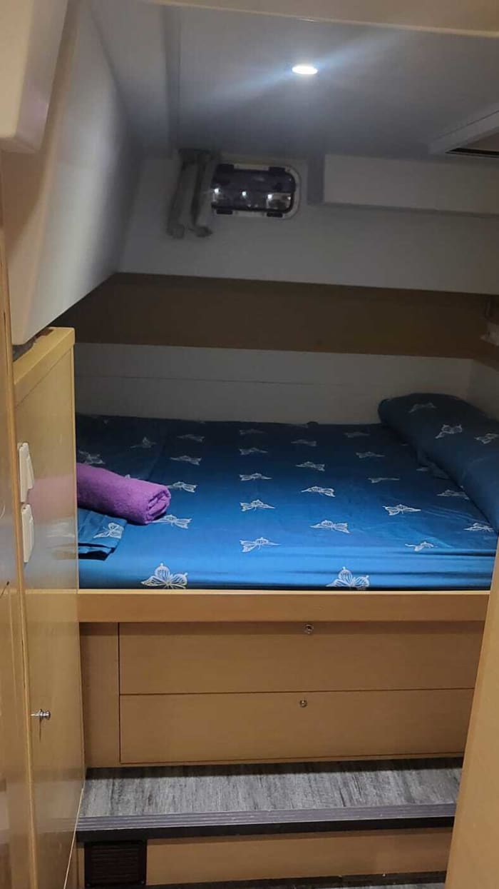 Passe 8 horas nas águas quentes de Ibiza