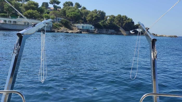 Make every moment count: A full day of sun around Antibes on a motorboat