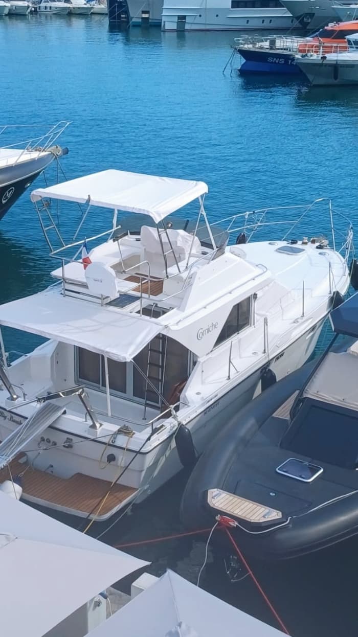 Make every moment count: A full day of sun around Antibes on a motorboat