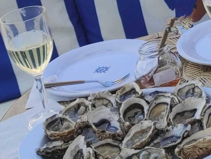 Make every moment count: A full day of sun around Antibes on a motorboat