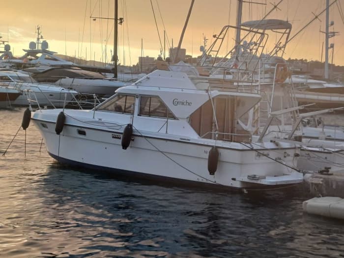 Make every moment count: A full day of sun around Antibes on a motorboat