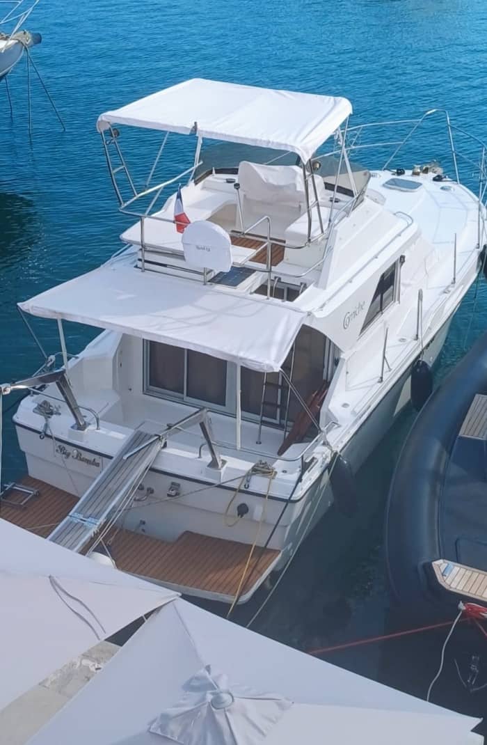 Make every moment count: A full day of sun around Antibes on a motorboat