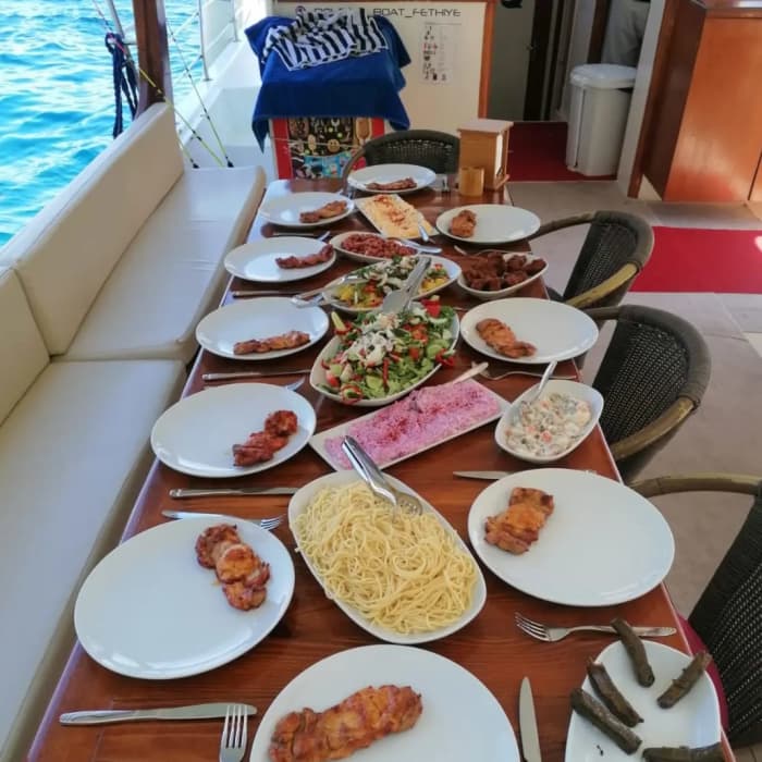 Ontdek de geheime baaien van Fethiye op onze gulet, inclusief lunch