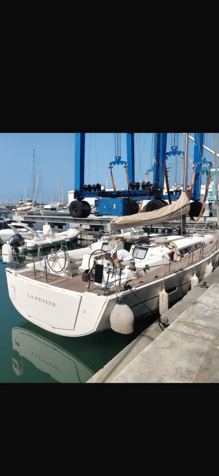 Excursión en barco a Cinque Terre: una experiencia de navegación exclusiva.