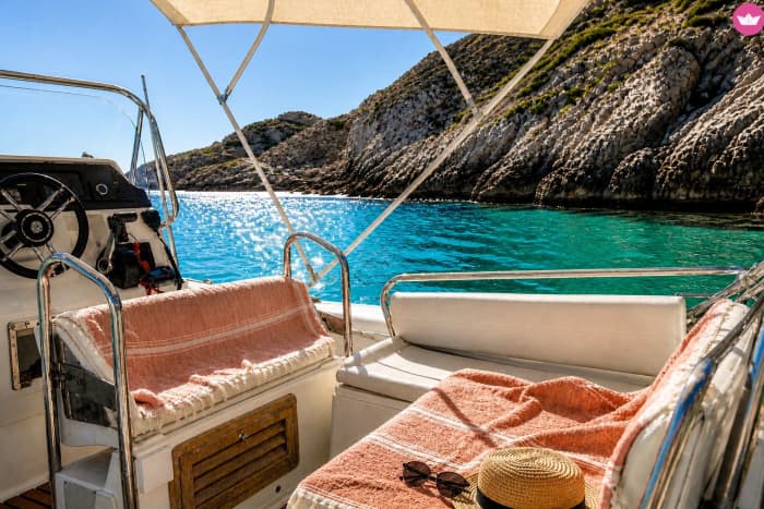 ☀️ Sortie mer 4h ou 8h • Criques & eaux turquoise • Carburant inclus