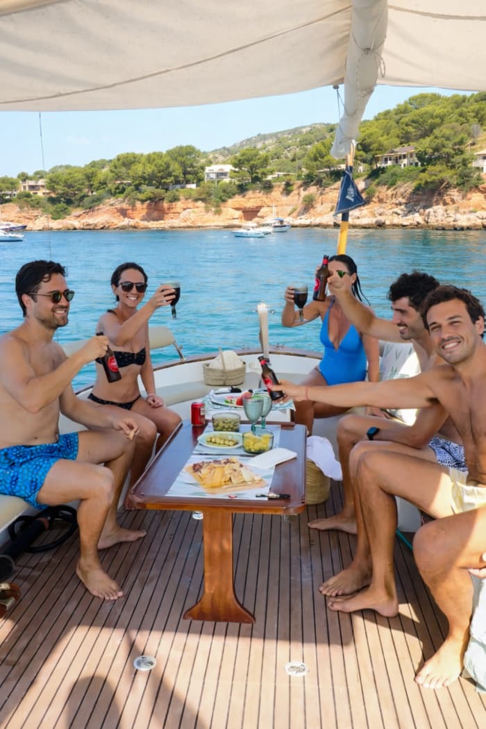 Dagcruise op Mallorca – Privécharter vanuit Puerto Portals