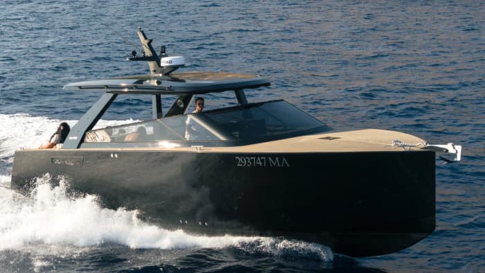All-inclusive privé luxe Colnago 38 boot naar 3 eilanden met blauwe grotten, verborgen baaien en de beroemde Gouden Hoorn