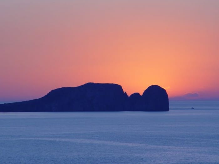 Sunset Sailing Cruise – Wine, Swim & Dine under the Aegean Sky