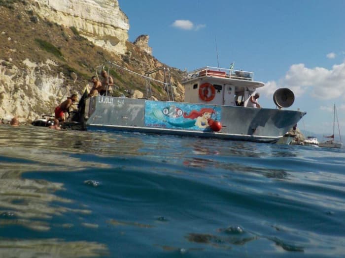 Båtfiske i Cagliaribukten