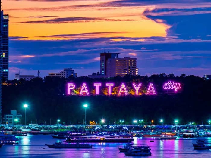 Nachtspaziergang entlang der Küste ins Zentrum von Pattaya (ab 3 Stunden)