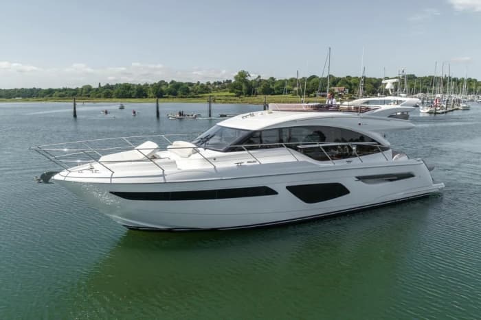 Enjoy a full day on a motor yacht in Antibes