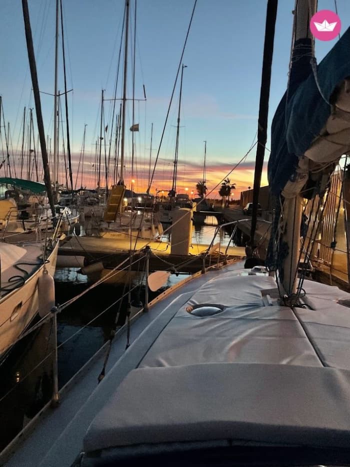 Looking for a romantic getaway?

🌅 Sunset Sailing Experience: Sail towards the perfect sunset