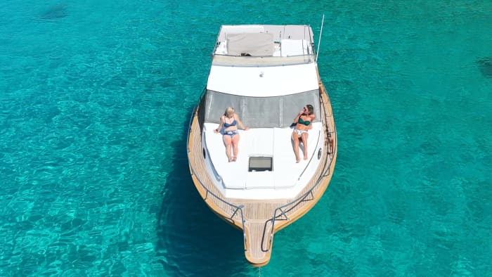 Easy Dubrovnik getaway: A 4hour boat trip on a motorboat