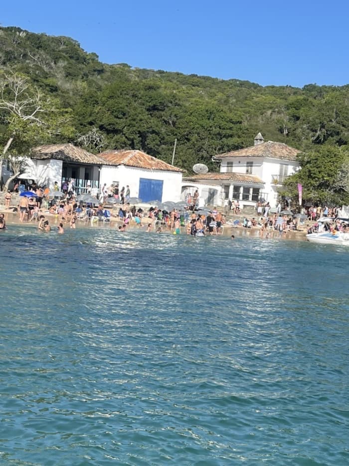 Seu dia em Armação dos Búzios: Alugue uma lancha para 9h de descoberta