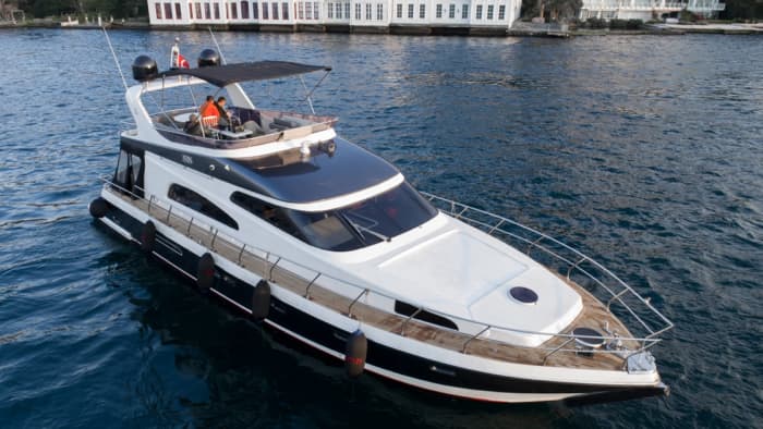 Türkbükü Private Yacht Tour: Paradise Bays & Crystal Waters