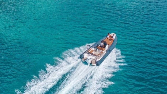 Sunset tour by dinghy in the Gulf of Cagliari with a typical Sardinian aperitif