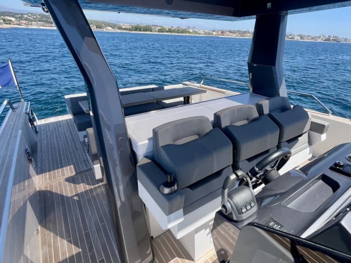 Journée privée en yacht moderne – French Riviera