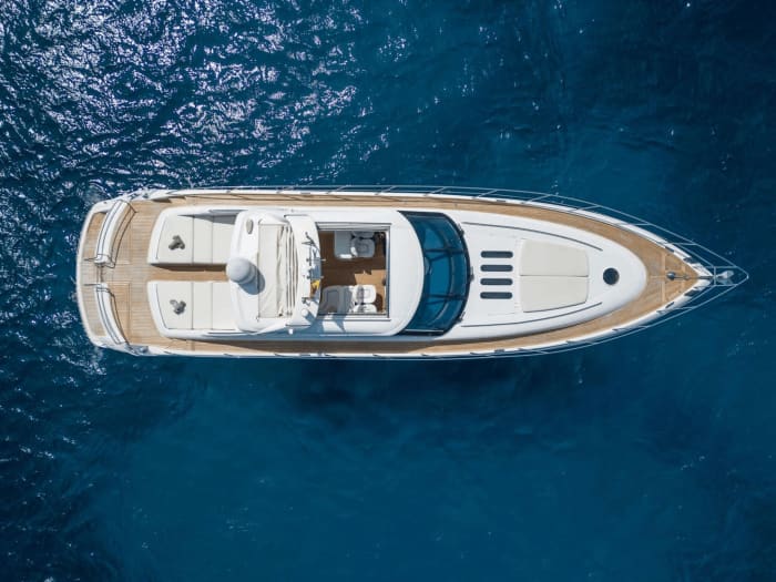 Eine maßgeschneiderte Ibiza-Reise: Ein magischer Tag auf einer Motoryacht