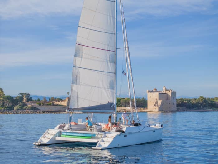 Rejs katamaranem o zachodzie słońca – Zatoka Cannes, Wyspy Lérins z Mandelieu-la-Napoule