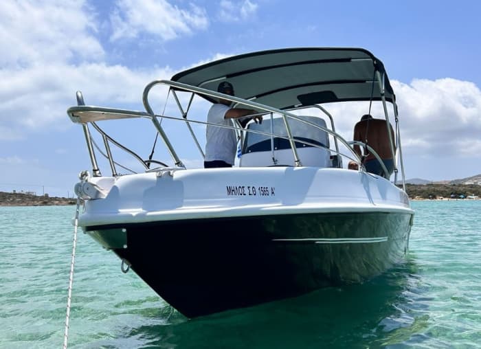 Une expérience légendaire : 3 h pour découvrir Paros en bateau à moteur
