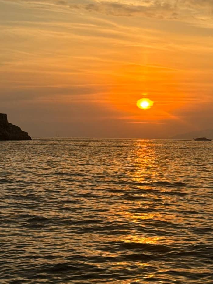 An Unforgettable Sunset on the Sea