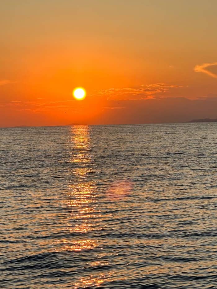 An Unforgettable Sunset on the Sea