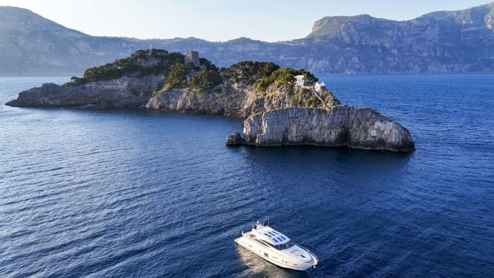 Experience the Amalfi Coast in an unforgettable day