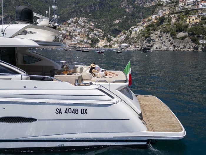 Experience the Amalfi Coast in an unforgettable day
