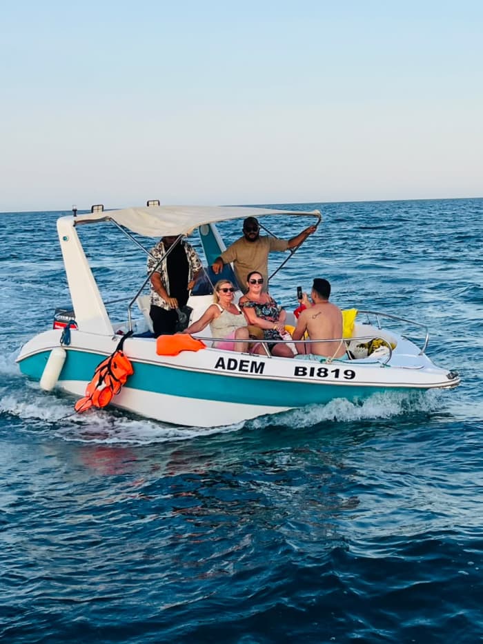 Private Boat Experience – Swim & Snorkel in Crystal Clear Waters