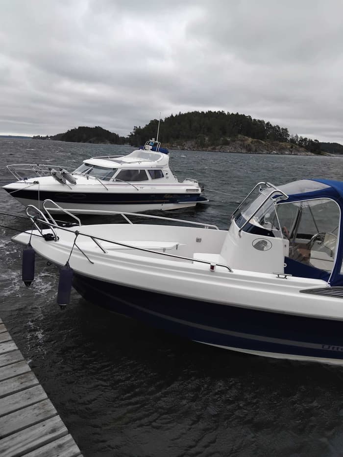 A day around Stockholm: Enjoy 3 hours of exploration on a motorboat