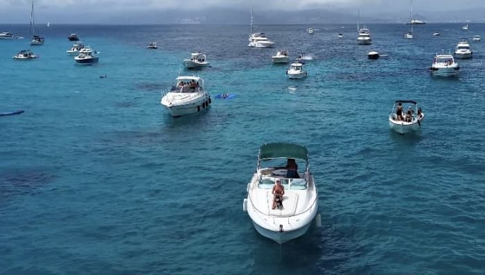 Évasion aux Îles de Lérins : Eaux Turquoises & Nature Préservée (Journée complète)
