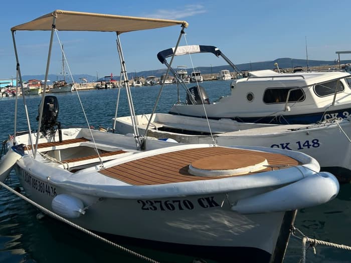 Votre bateau à moteur privé pour une journée autour de Crikvenica
