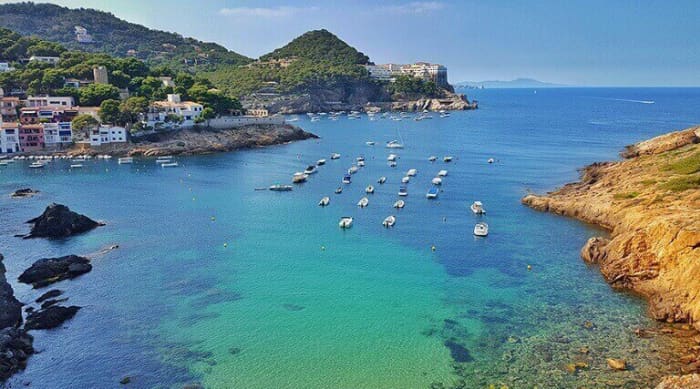 Excursion en bateau d'une demi-journée sur la Costa Brava au départ de L'Estartit – Îles Medes et criques cachées